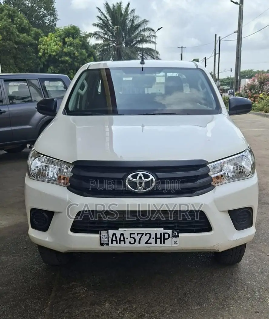 Toyota Hilux 2024 Blanc
