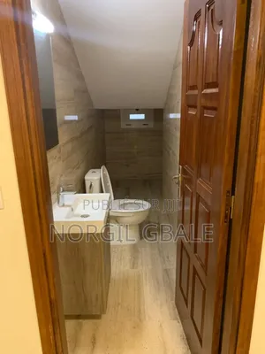 5chbre Duplex dans Avec Norco, Cocody à Vendre