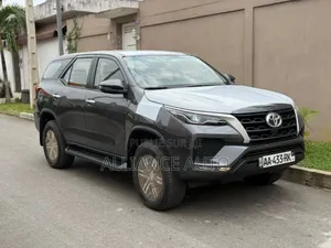 Toyota Fortuner 2025 Noir