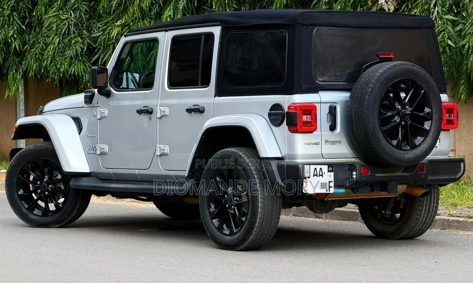 Jeep Wrangler Sahara 4 Door 4x4 2025 Gris