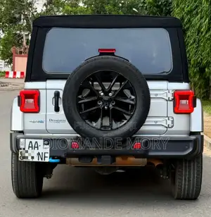 Jeep Wrangler Sahara 4 Door 4x4 2025 Gris