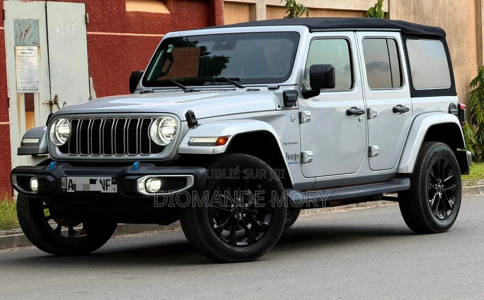 Jeep Wrangler Sahara 4 Door 4x4 2025 Gris