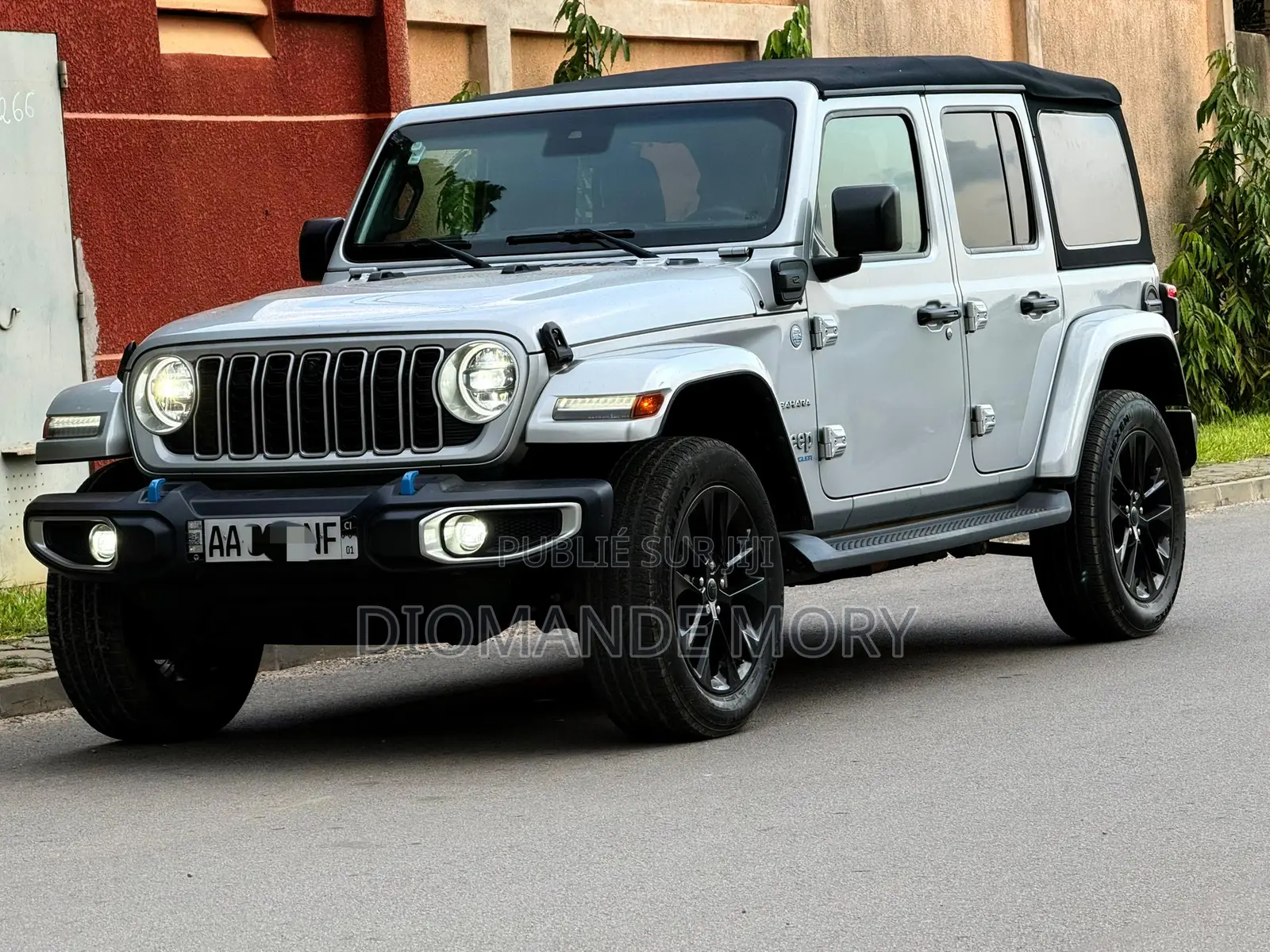 Jeep Wrangler Sahara 4 Door 4x4 2025 Gris