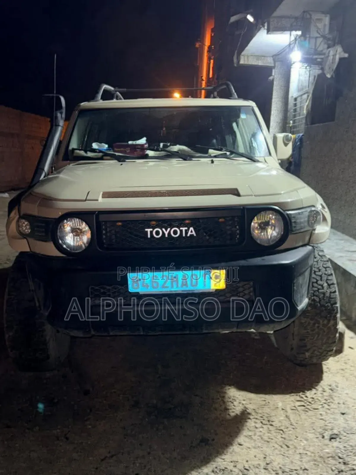 Toyota FJ Cruiser 4x4 Automatic 2009 Beige