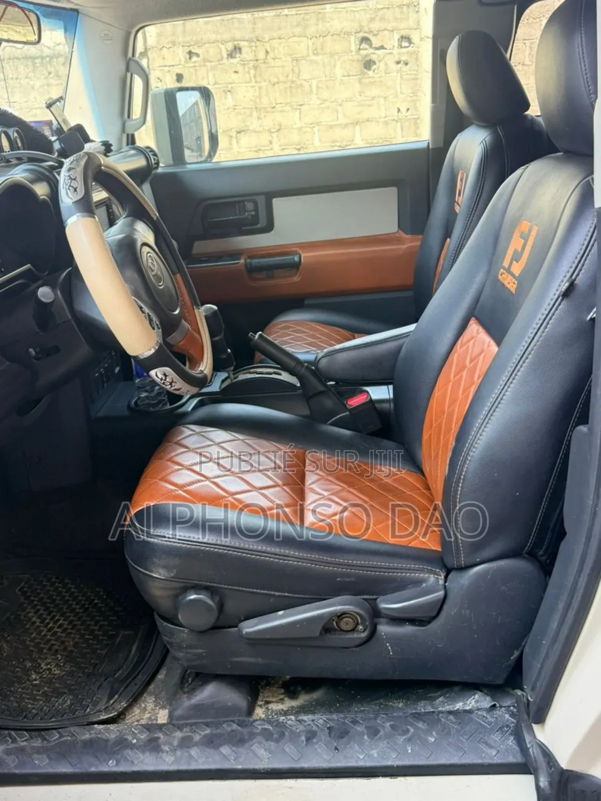 Toyota FJ Cruiser 4x4 Automatic 2009 Beige