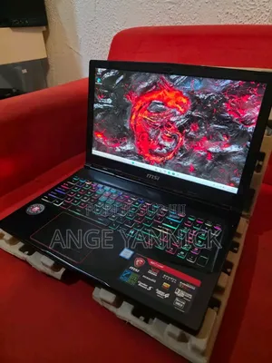 Nouveau Ordinateur portable MSI CR400 32GB Intel Core i7 SSD 1T