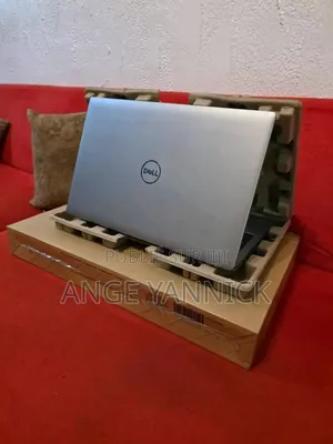 Nouveau Dell Precision 3561 32GB Intel Core i7 SSD 512GB