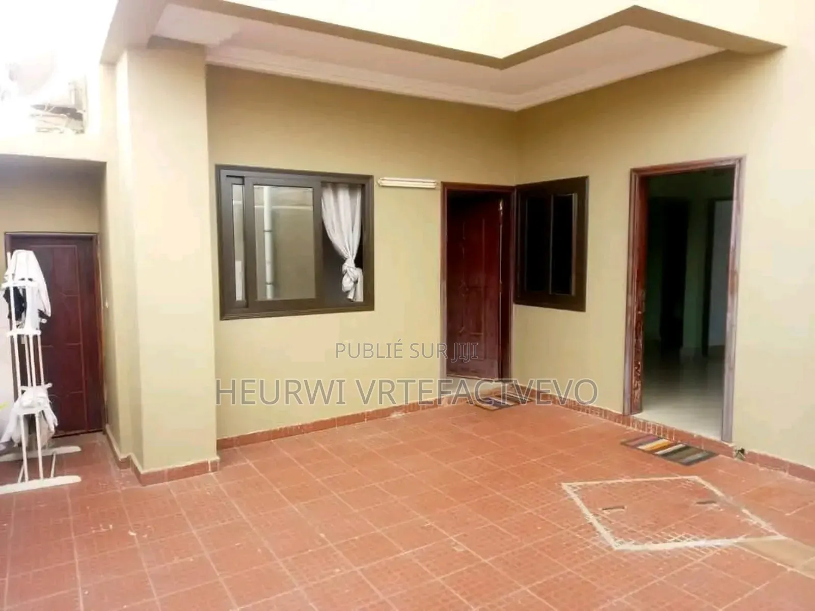 Furnished 5chbre Duplex dans Yozalem, Cocody à Vendre