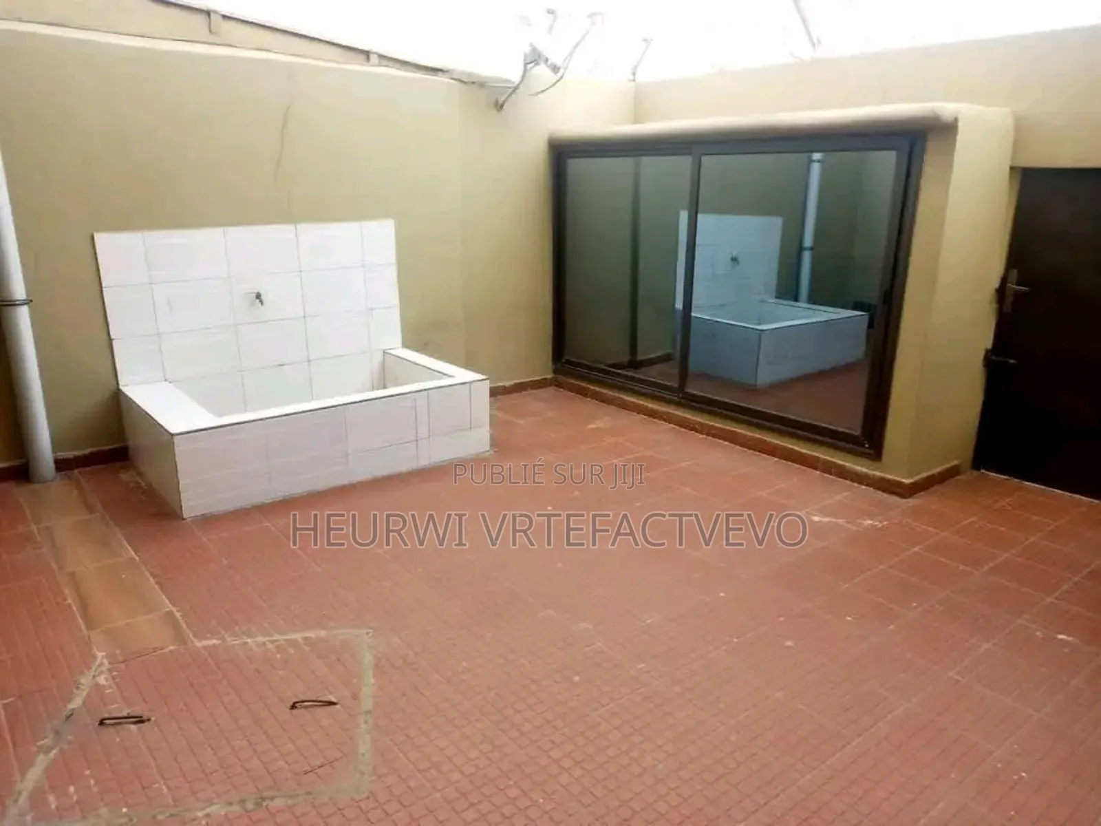 Furnished 5chbre Duplex dans Yozalem, Cocody à Vendre