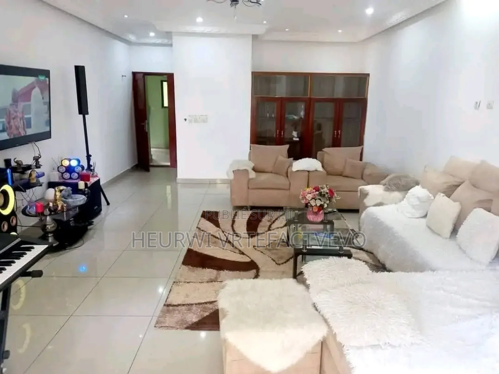 Furnished 5chbre Duplex dans Yozalem, Cocody à Vendre