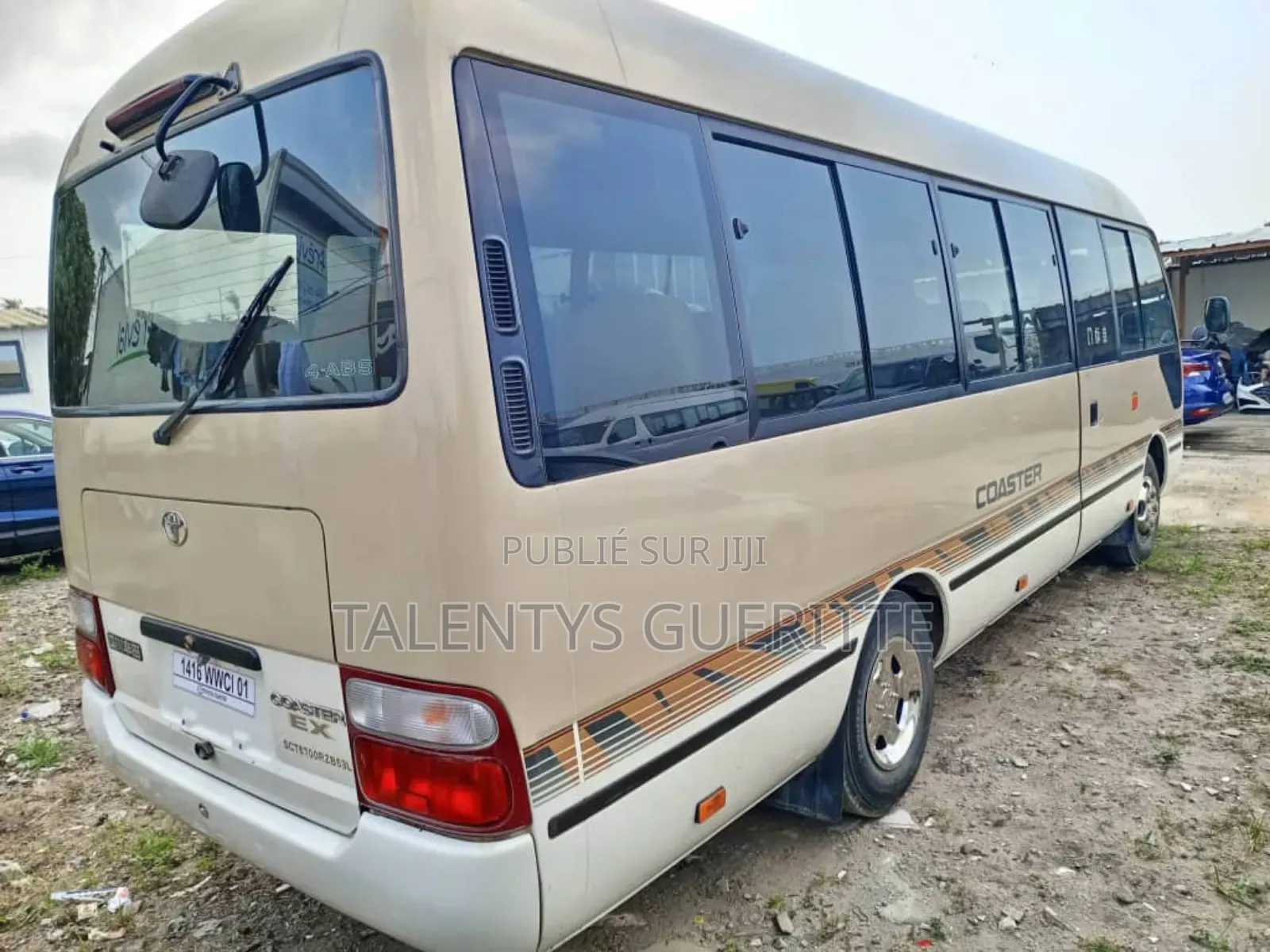 Toyota Sous-verre 2019 Doré