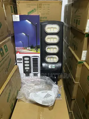 Lampadaire Solaire / Éclairage De Rue.