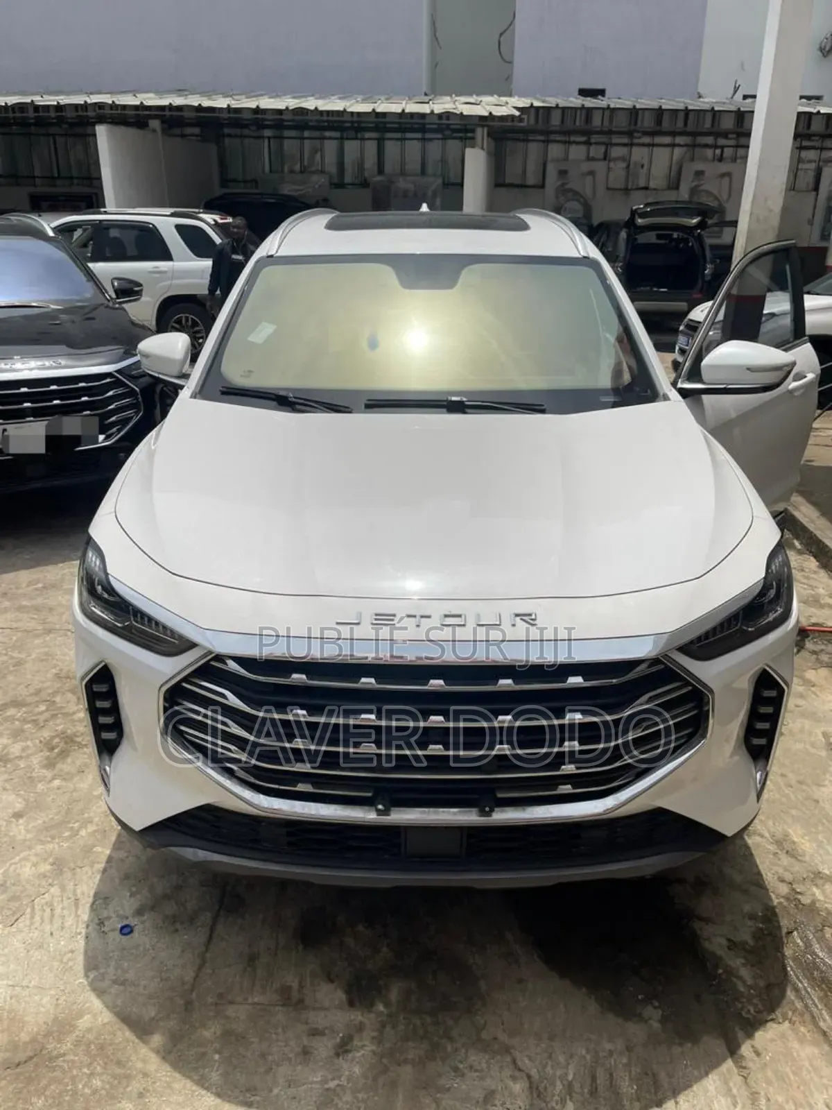 Jetour X70 Plus 2021 Blanc cassé