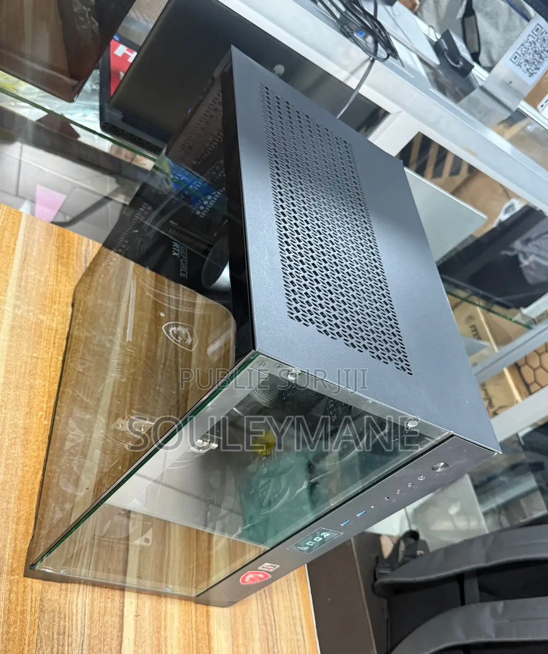 Nouveau Ordinateur de bureau MSI model 16GB AMD Ryzen 5 SSD 512GB