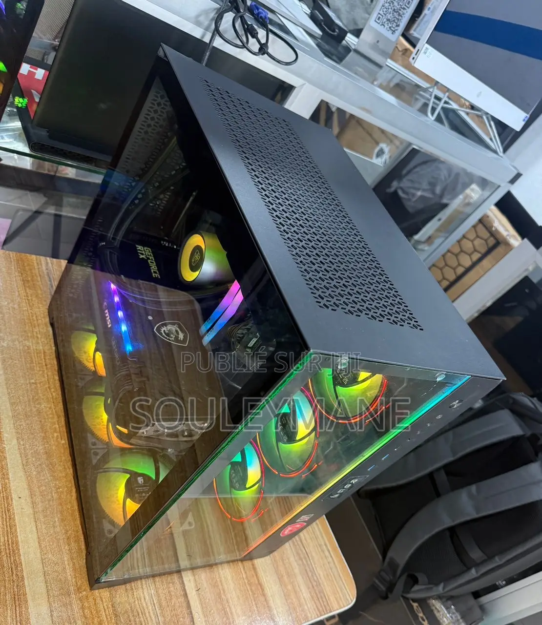 Nouveau Ordinateur de bureau MSI model 16GB AMD Ryzen 5 SSD 512GB