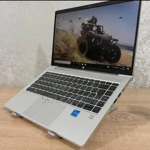 Ordinateur portable HP ProBook 640 G8 16GB Intel Core i5 SSD 512GB