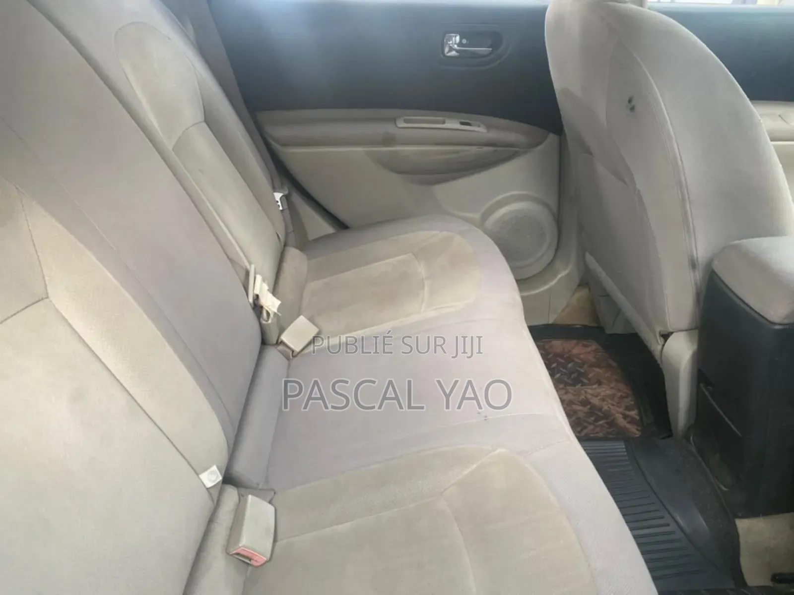 Nissan Rogue 2008 Blanc cassé