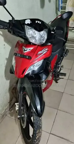 Nouveau TVS Rockz 125 2024 Rouge