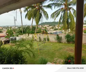 8chbre Villa dans San-Pédro // San-Pédro à Vendre