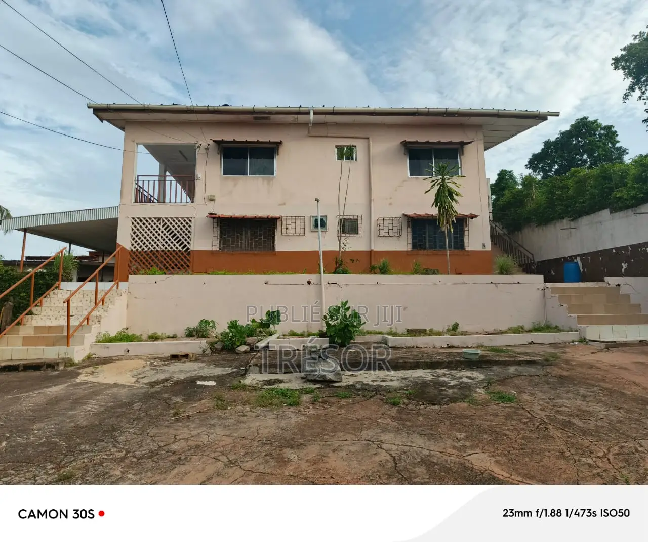 8chbre Villa dans San-Pédro // San-Pédro à Vendre