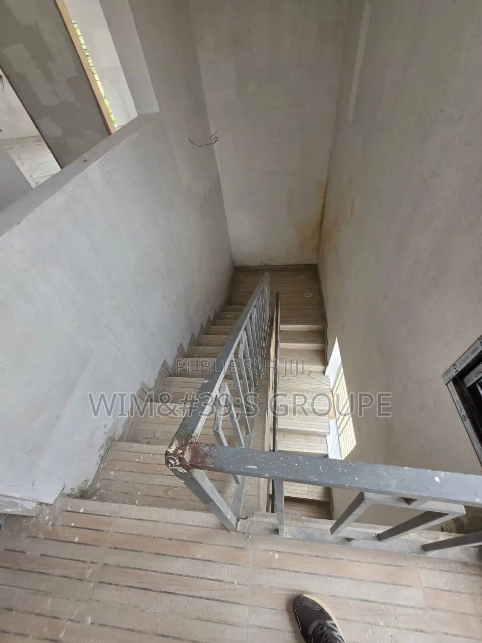 4chbre Duplex dans Wims Groupe, Bingerville à Vendre