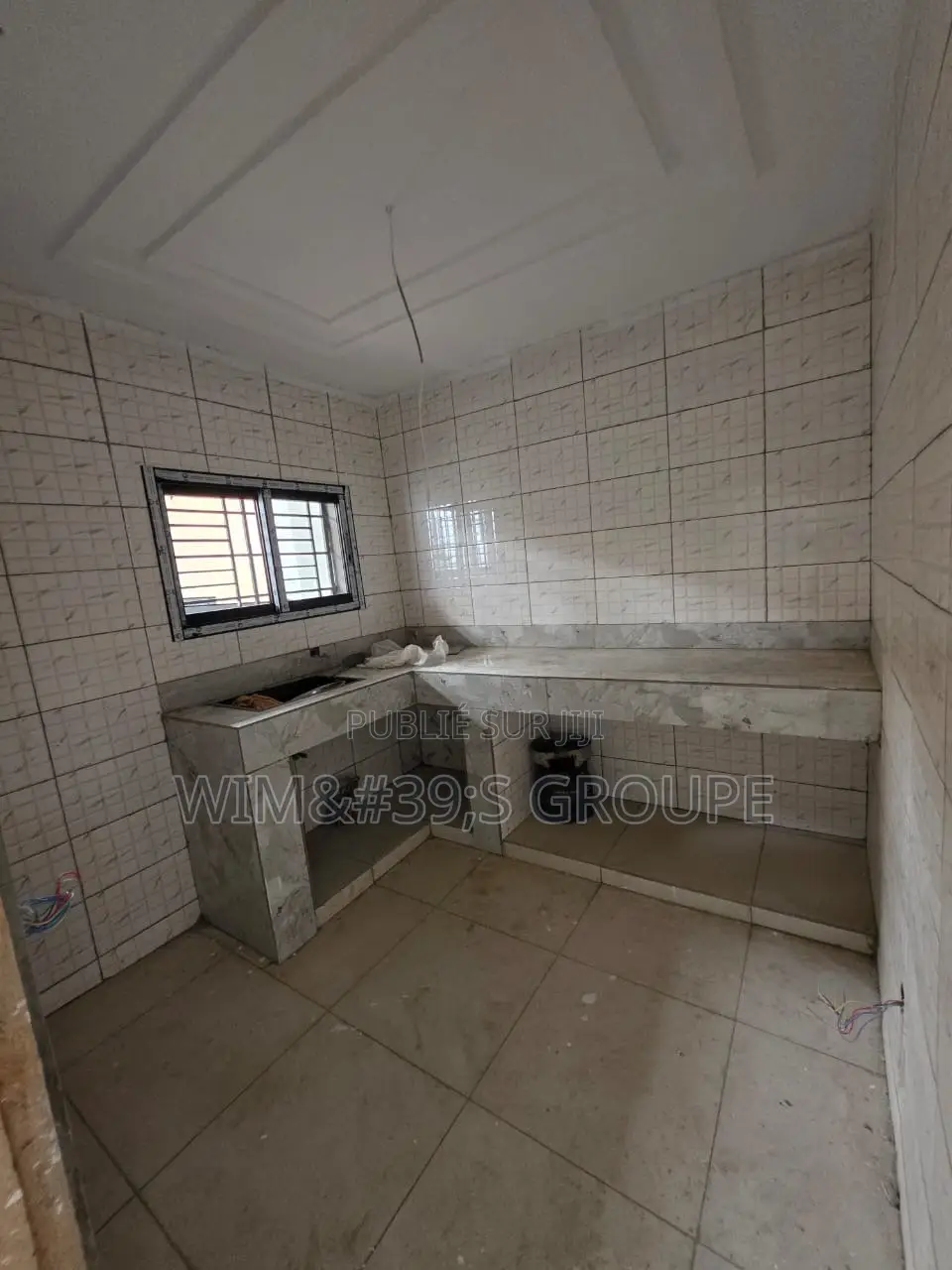 4chbre Duplex dans Wims Groupe, Bingerville à Vendre