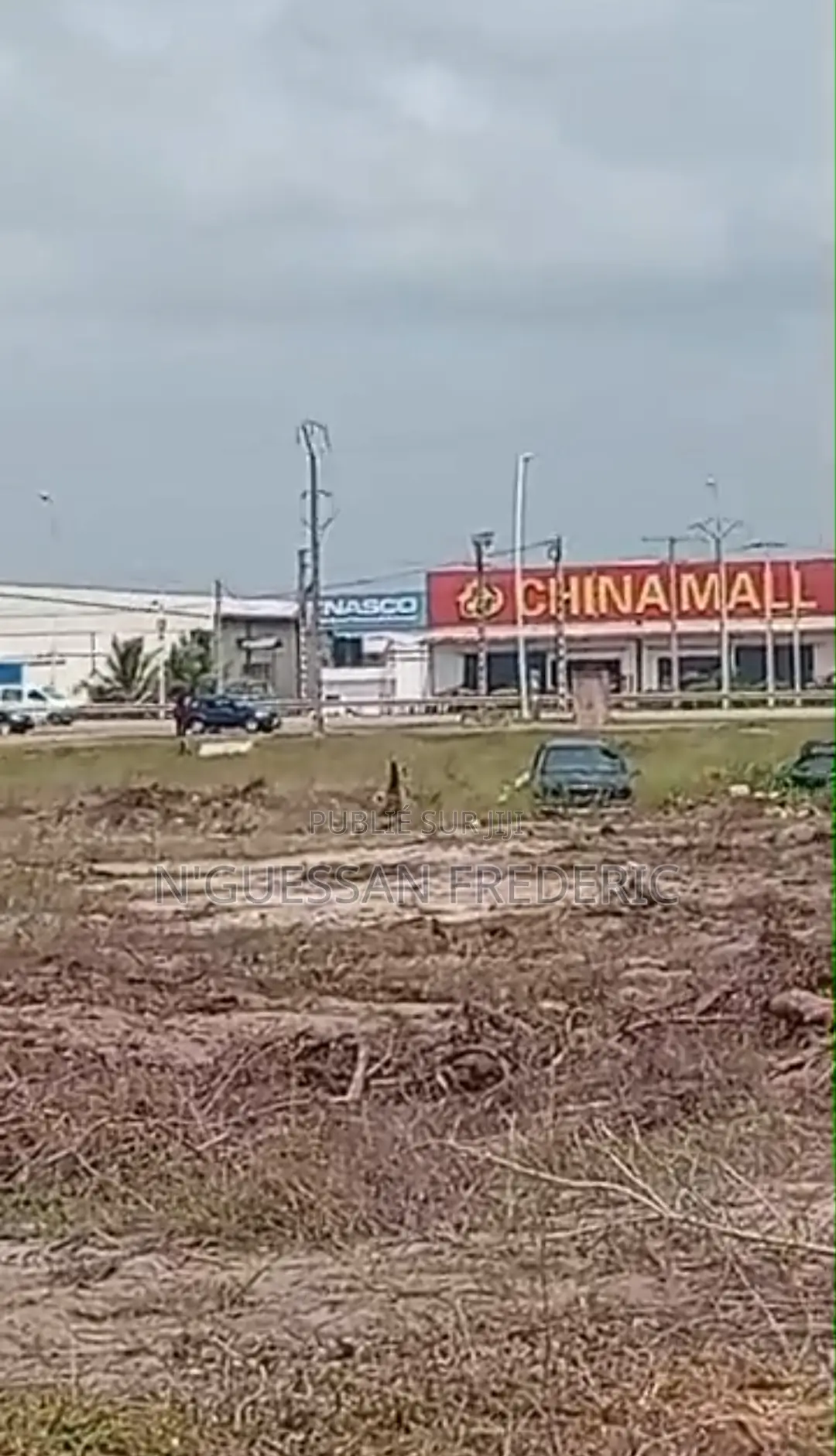 Site 20 Hectares Avec Acd en Vente Sur l'Autoroute Abidjan Grandbassam