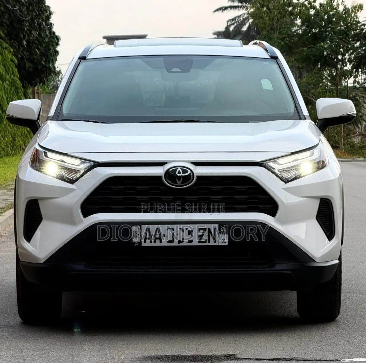 Toyota RAV4 XLE 2025 Blanc