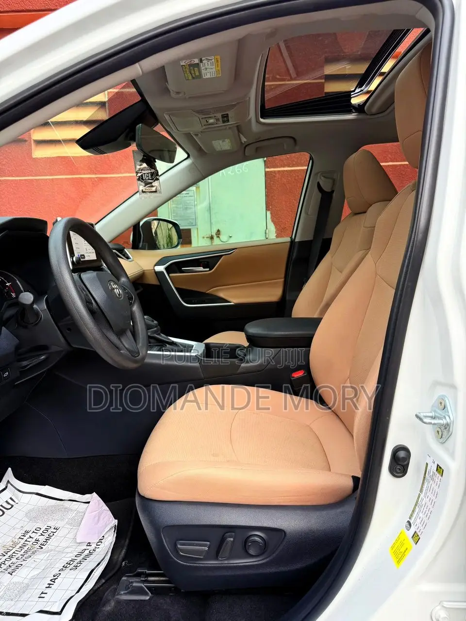 Toyota RAV4 XLE 2025 Blanc