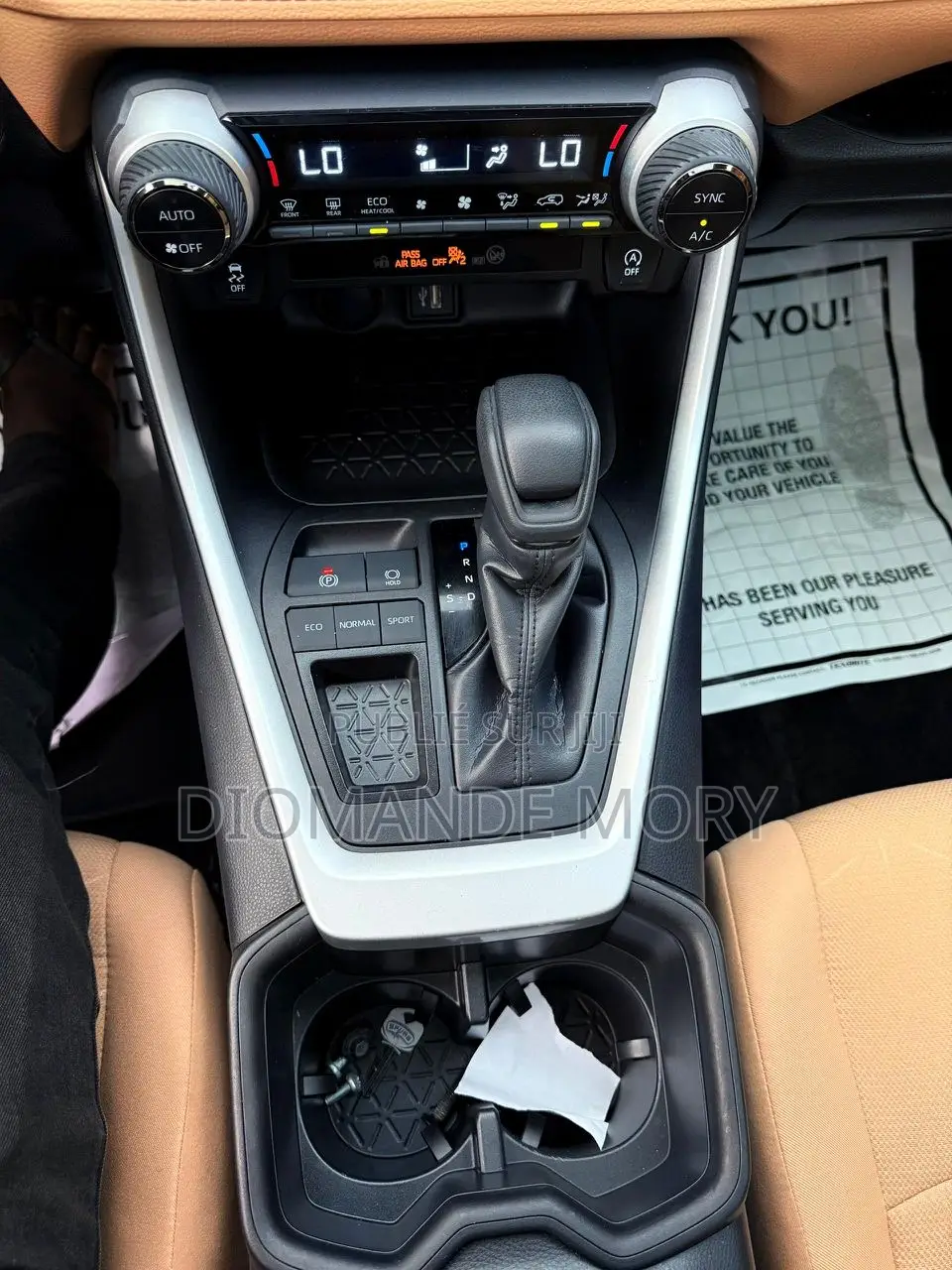 Toyota RAV4 XLE 2025 Blanc