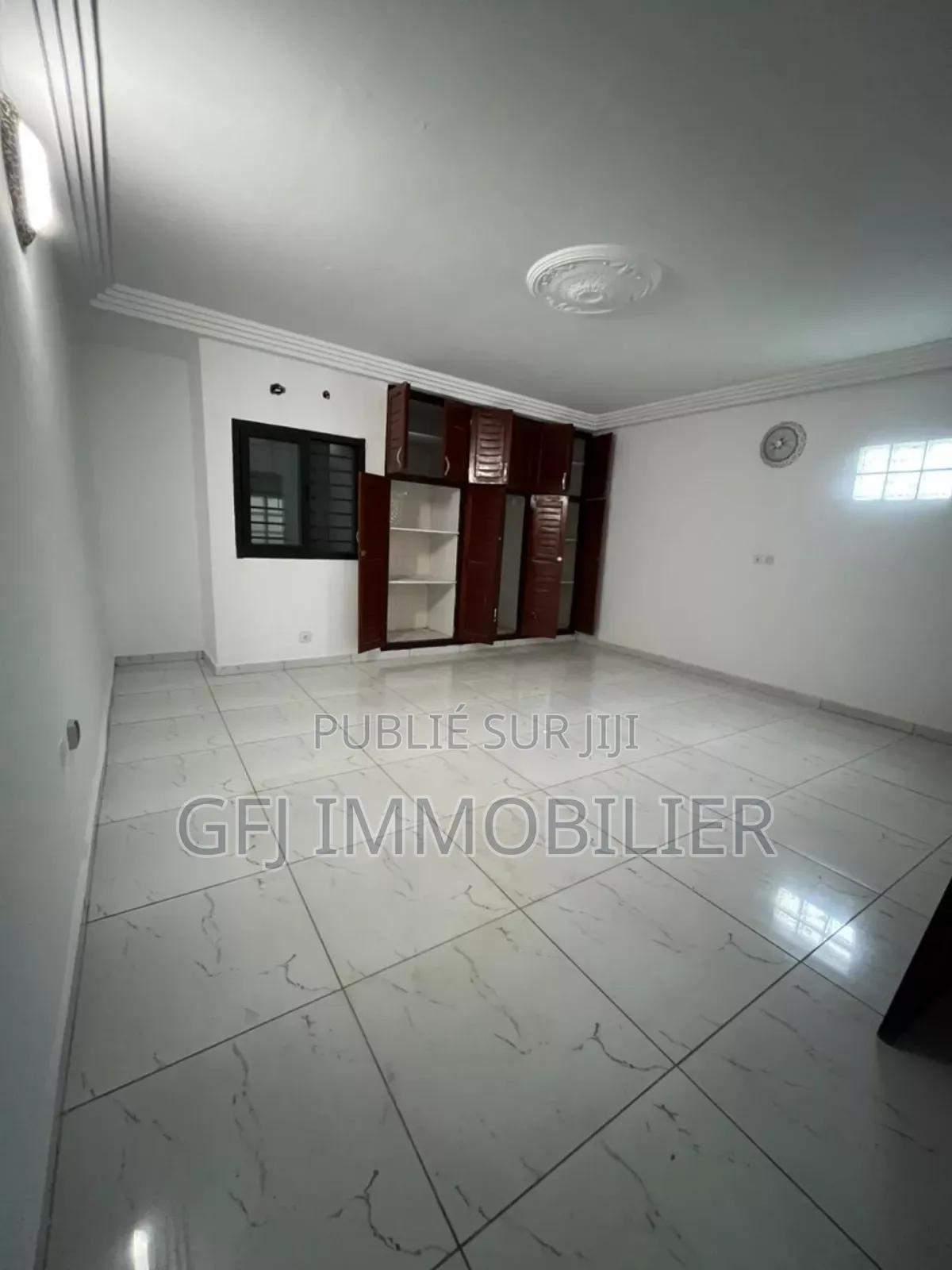 2chbre Appartement dans Francis Gweh, Cocody à Vendre