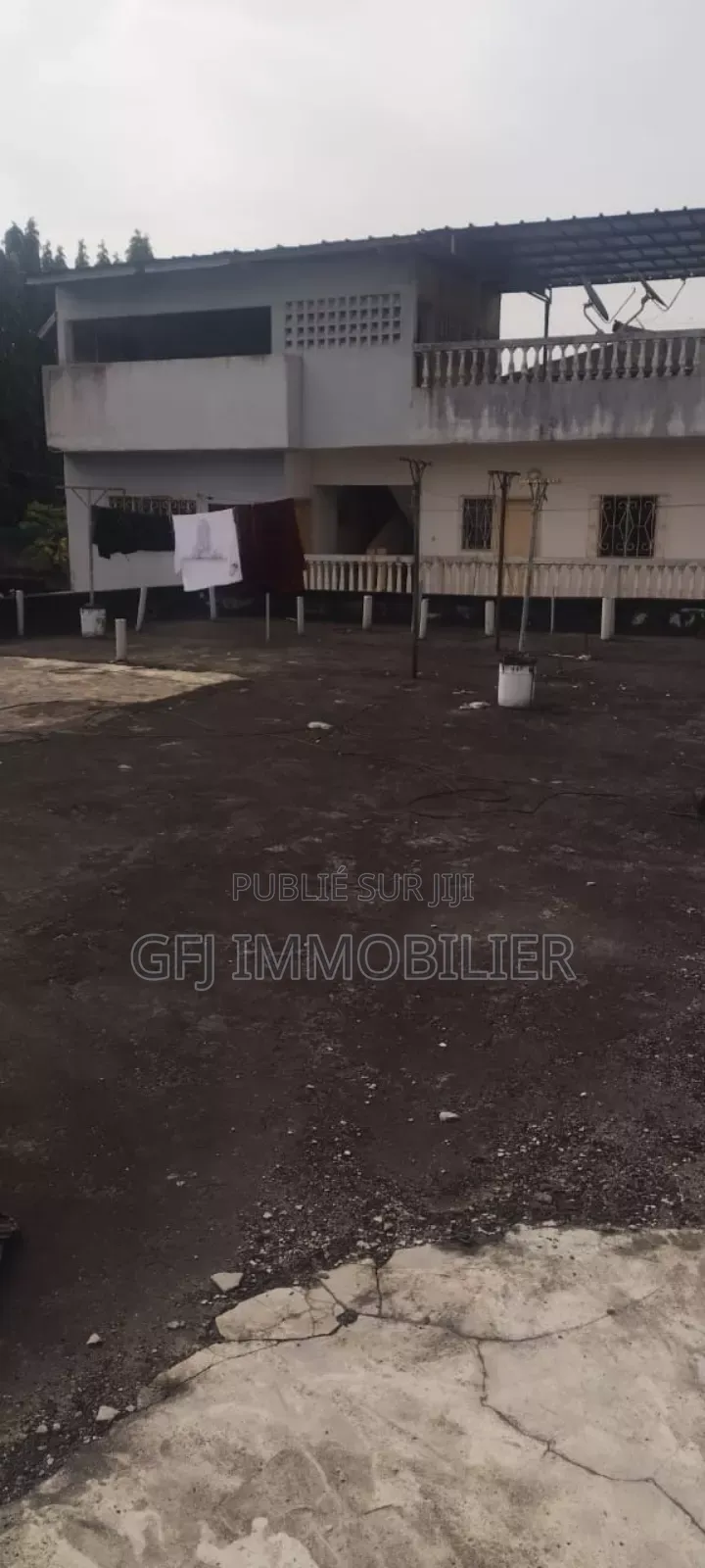 4chbre Villa dans Francis Gweh, Cocody à Vendre