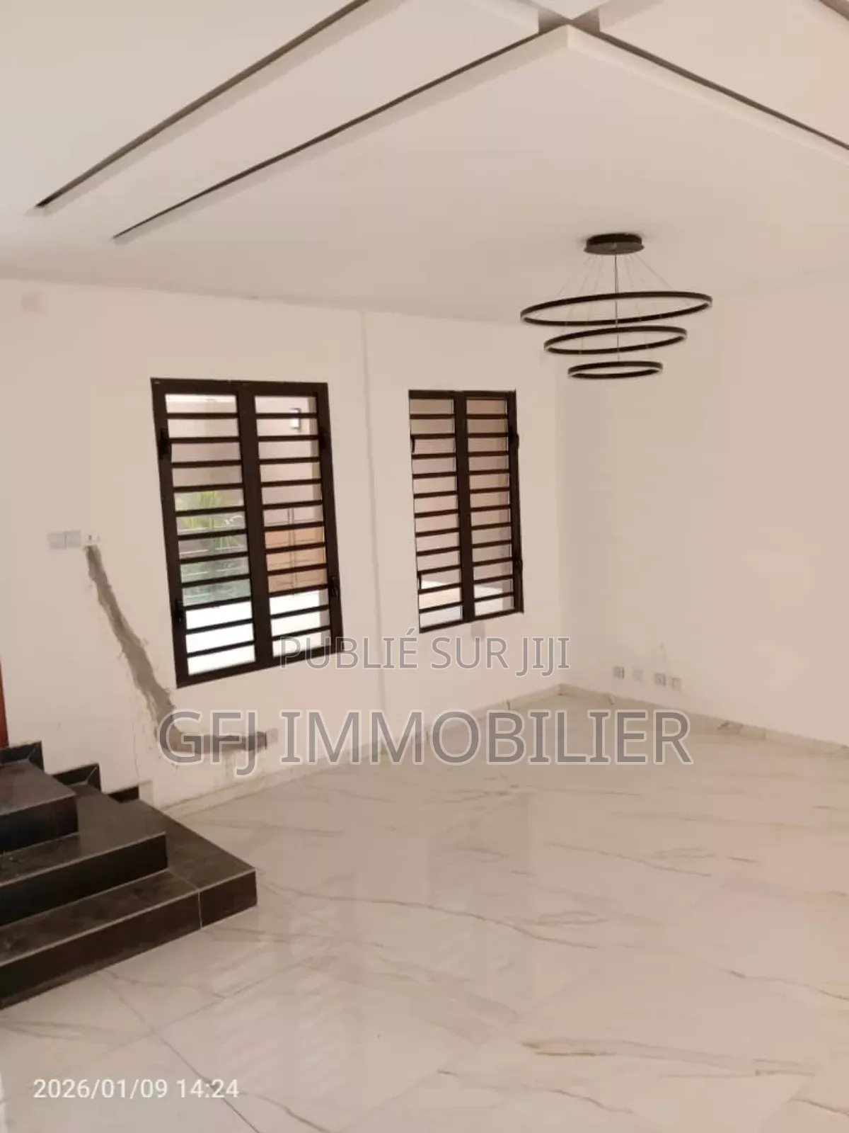 6chbre Appartement dans Francis Gweh, Cocody à Vendre