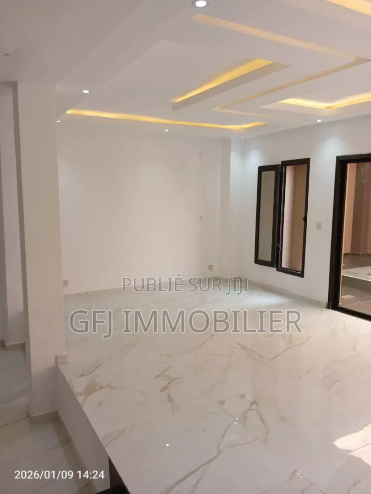 6chbre Appartement dans Francis Gweh, Cocody à Vendre
