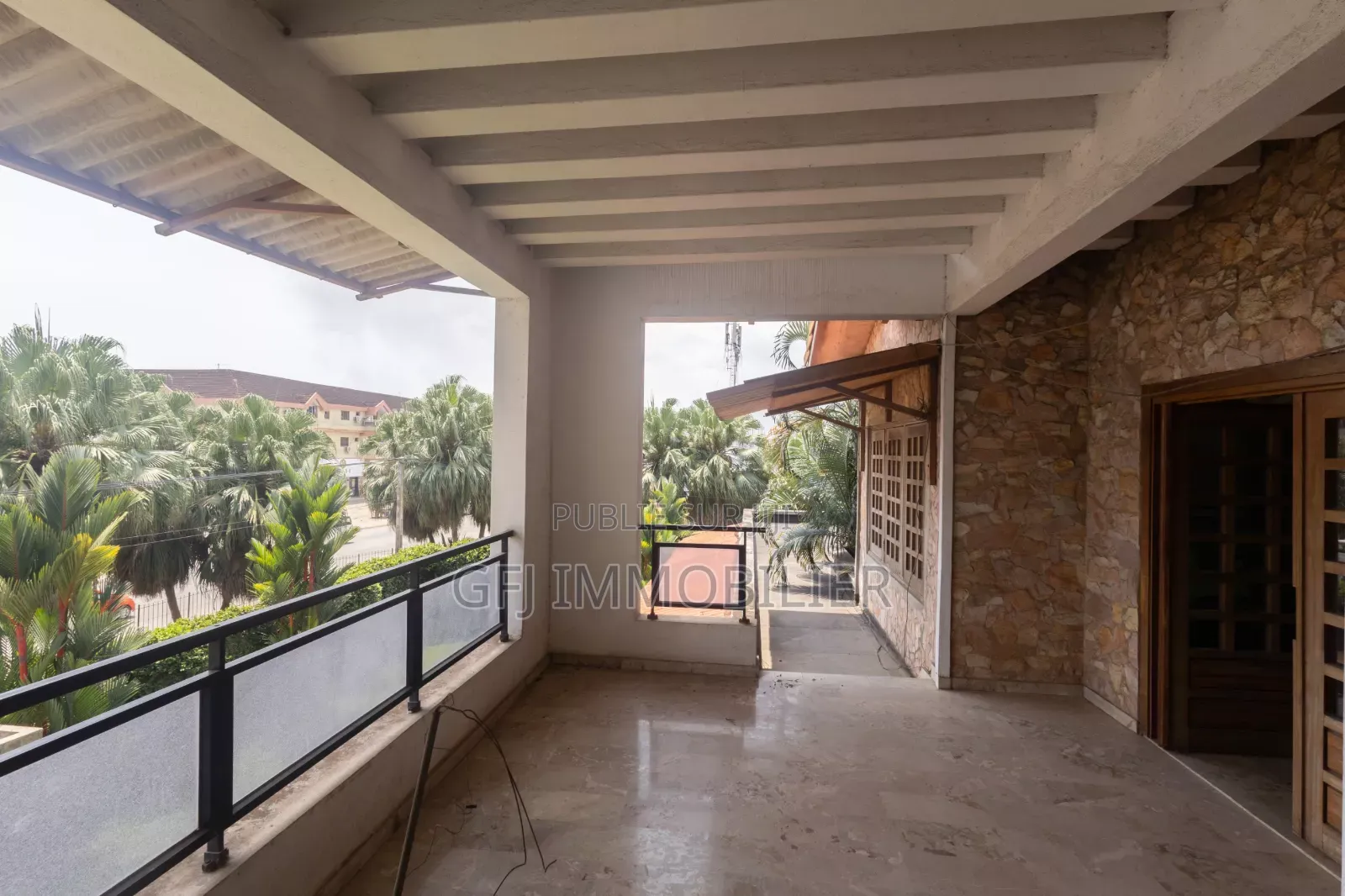 10chbre Duplex dans Francis Gweh, Cocody à Vendre