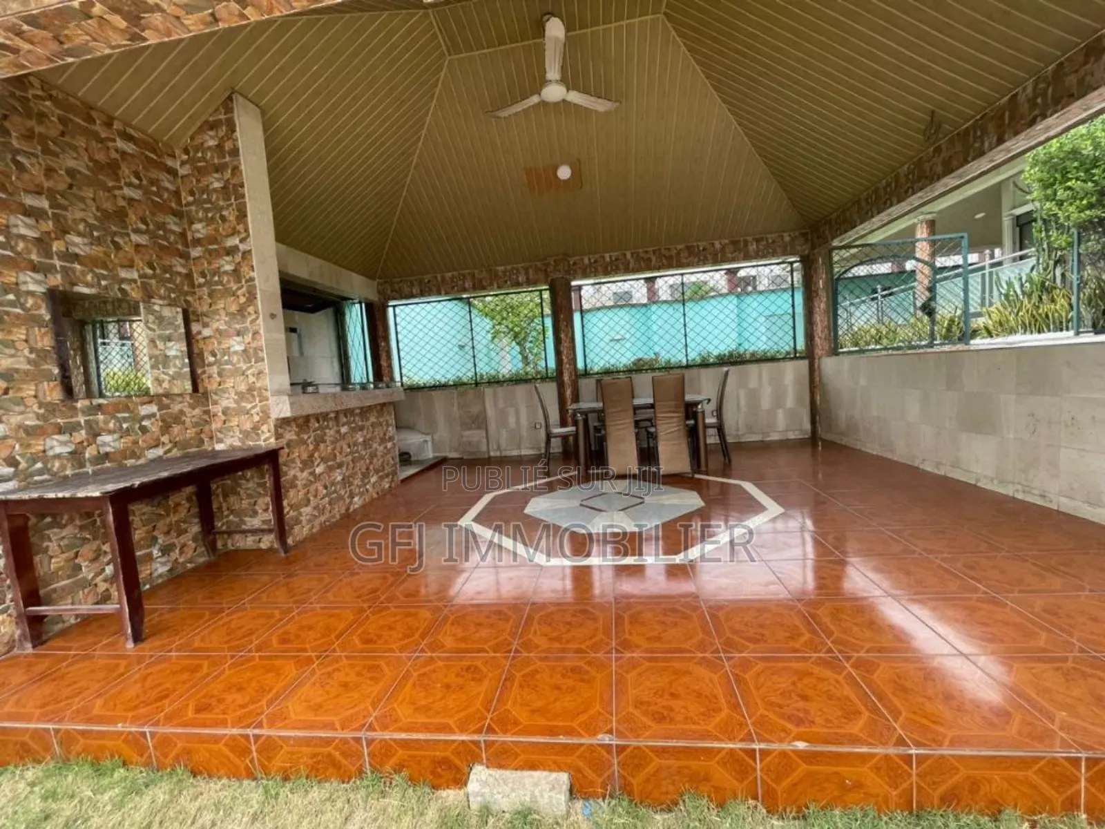 16chbre Duplex dans Francis Gweh, Cocody à Vendre