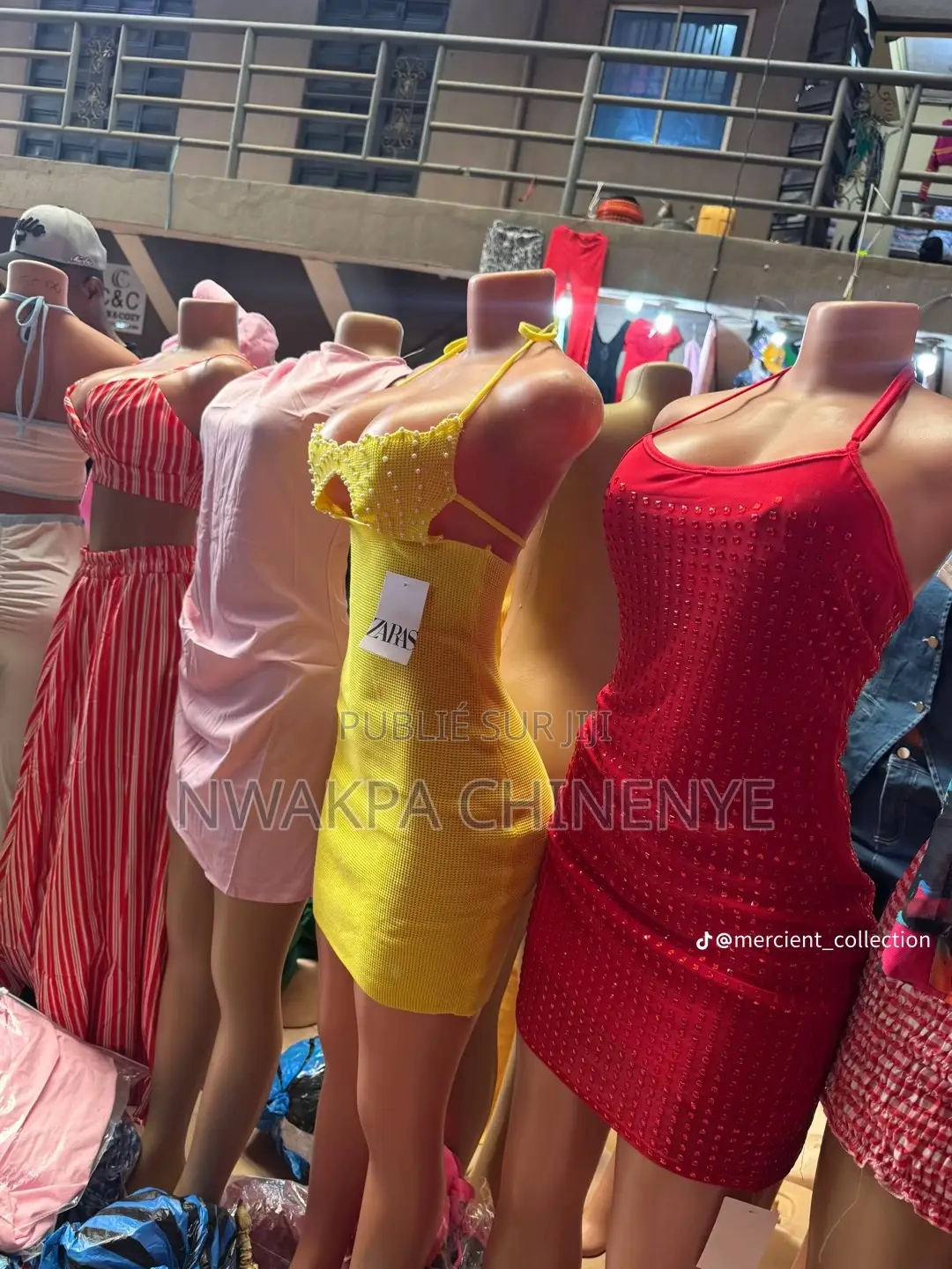 Vêtements Et Pantoufles Pour Femmes