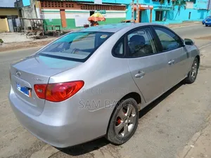 Hyundai Elantra 2008 Gris
