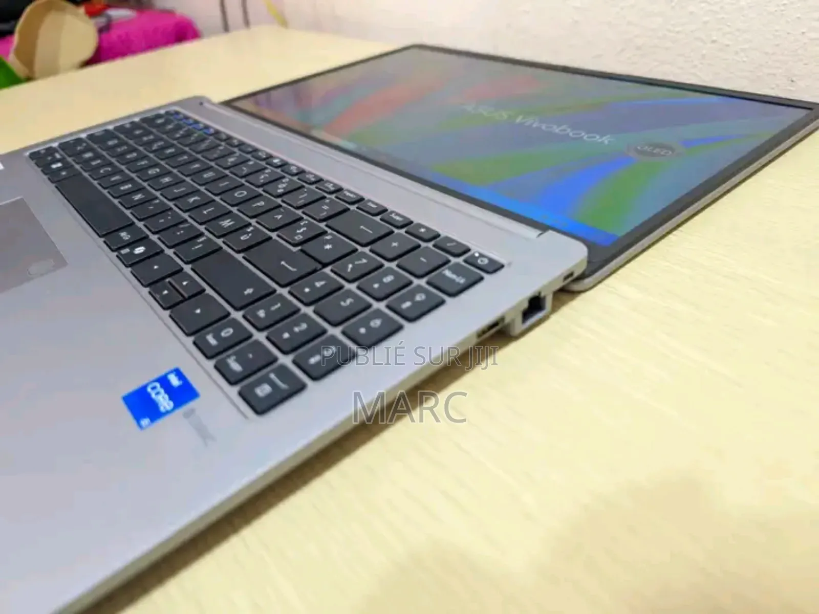 Nouveau HP 200 G4 12GB Intel Core i5 SSHD+SSD 500GB