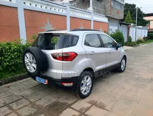 Ford Escape S 4dr SUV (2.5L 4cyl 6A) 2015 Autre