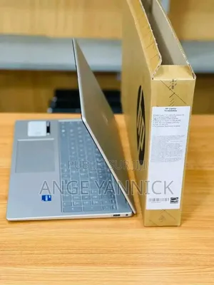 Nouveau HP Stream Notebook 16GB Intel Core i5 SSD 512GB