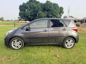 Toyota Corolla L 4dr Sedan (1.8L 4cyl 5M) 2012 Autre