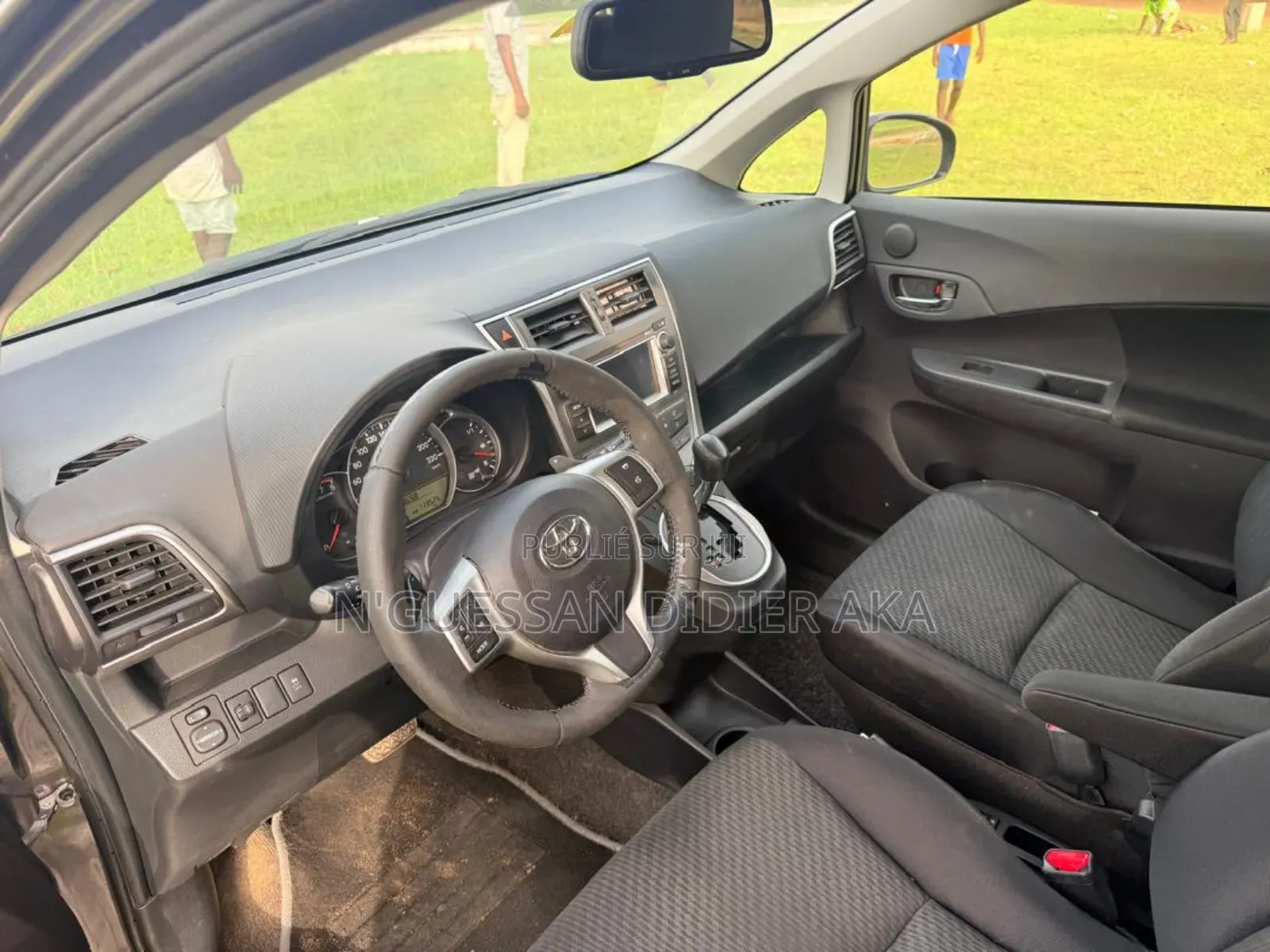 Toyota Corolla L 4dr Sedan (1.8L 4cyl 5M) 2012 Autre