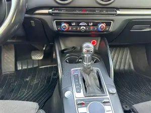 Audi A3 2.0T Premium Quatro 2013 Marron