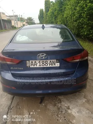 Hyundai Elantra Limited 2018 Bleu