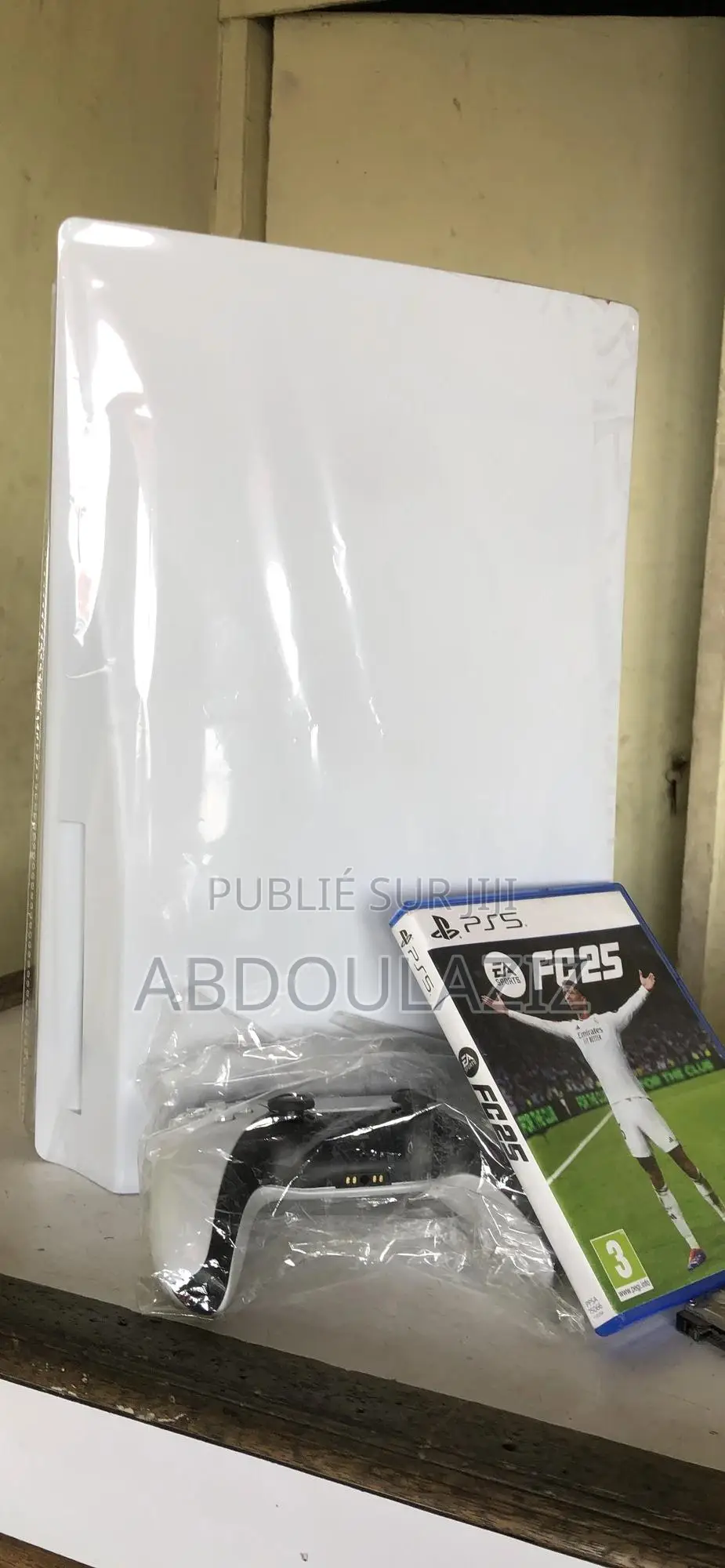 Ps5 Fat Standard Avec Cd Fc25 Plus Une Manette Inclus