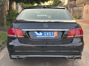 Mercedes-Benz E200 2012 Noir