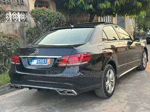 Mercedes-Benz E200 2012 Noir