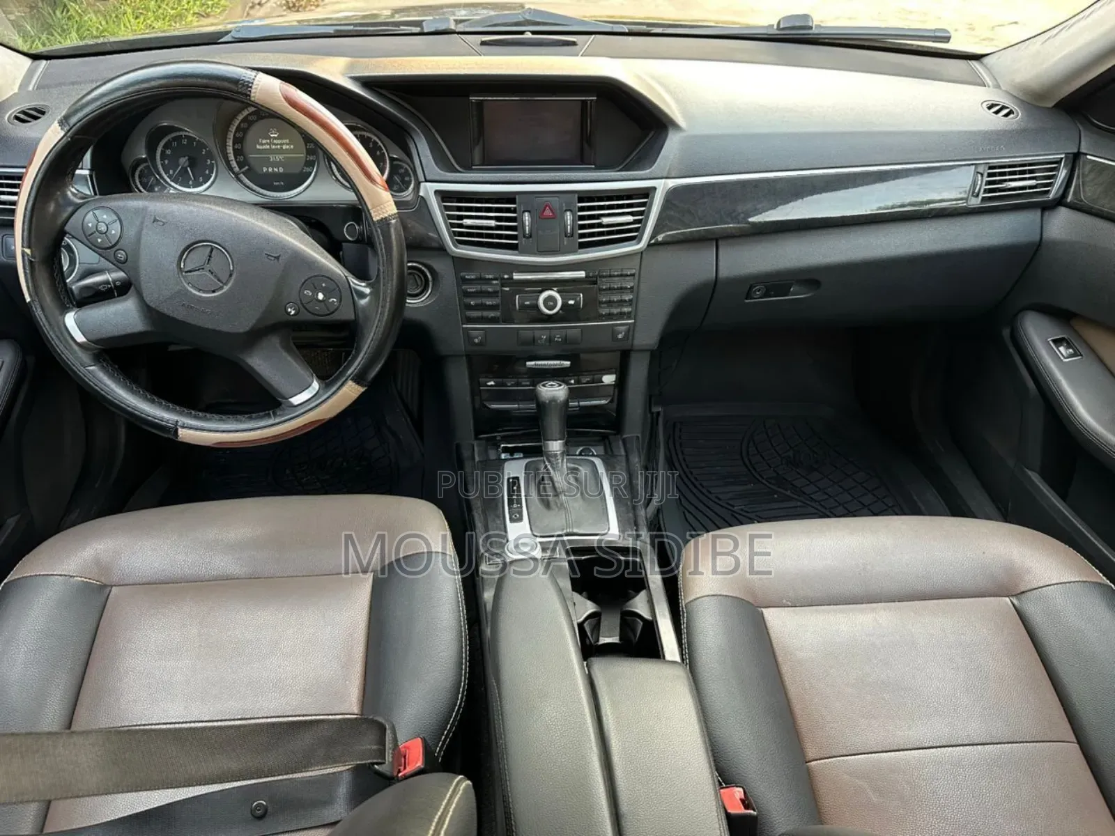 Mercedes-Benz E200 2012 Noir