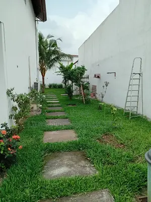 5chbre Villa dans Cocody à Louer